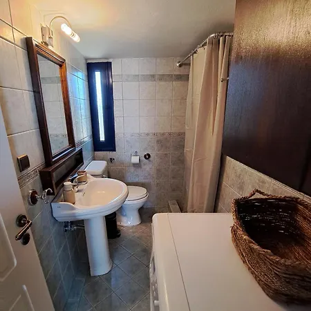 Dagiorgio Apartman Pitsinianika